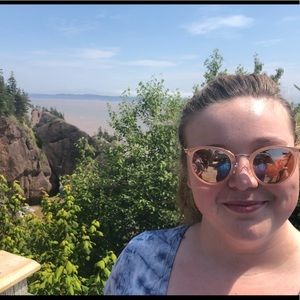 Meet your Posher, Allie